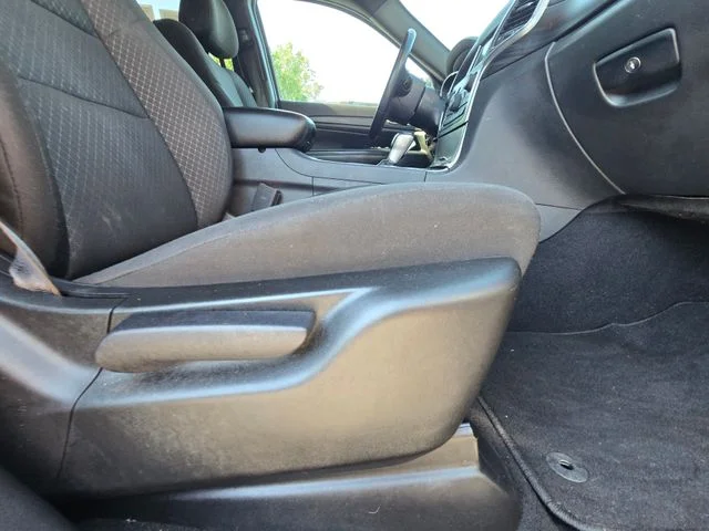Used 2020 Gray Jeep Laredo E image 17