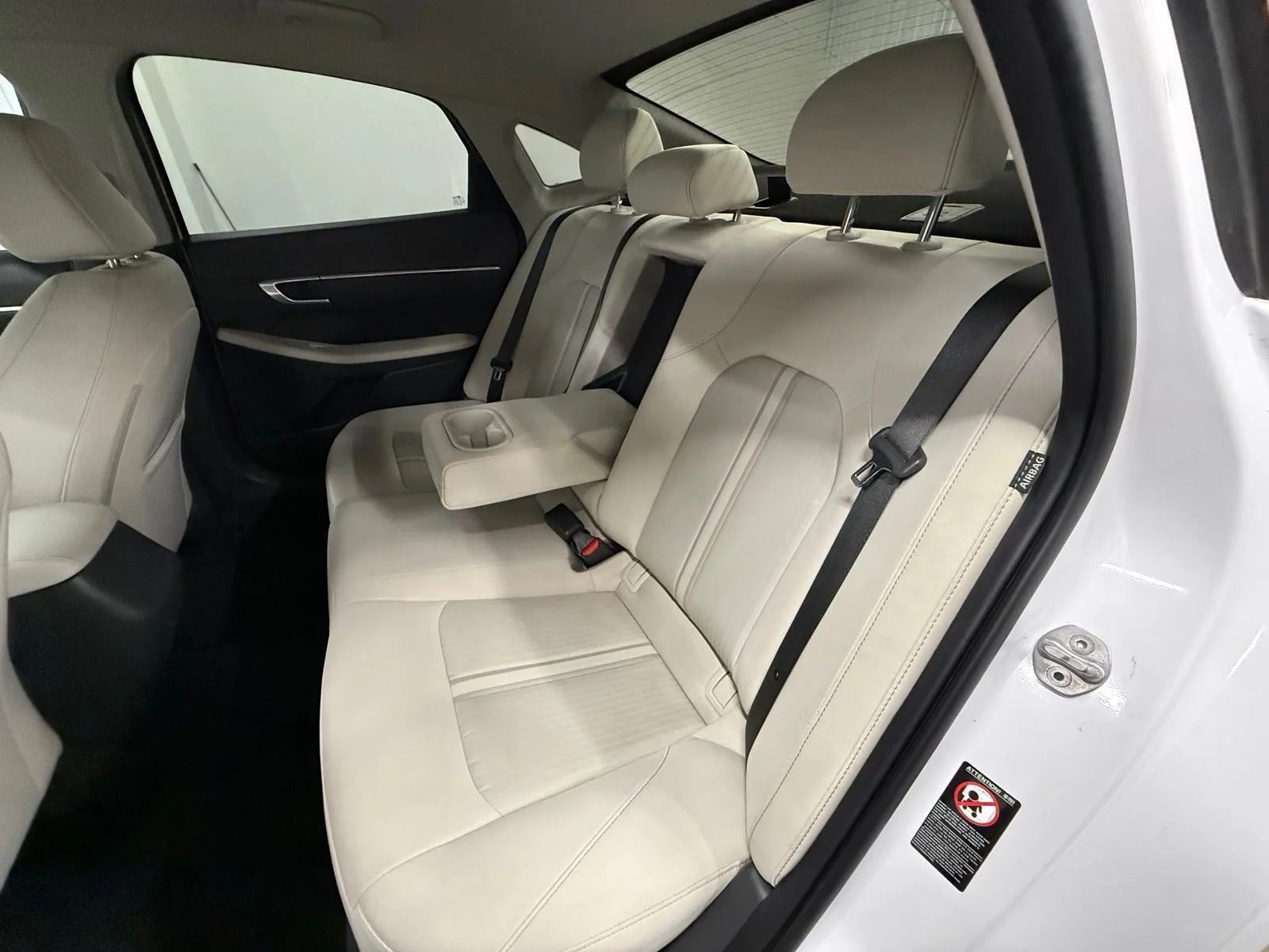 Used 2023 White Hyundai SEL image 20