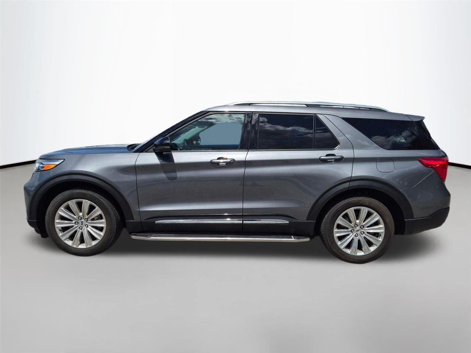 Used 2021 CARBONIZED GRAY METALLIC FORD LIMI image 8