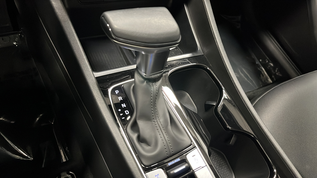 Used 2025 Ecotronic Gray Hyundai SEL Convenience image 19