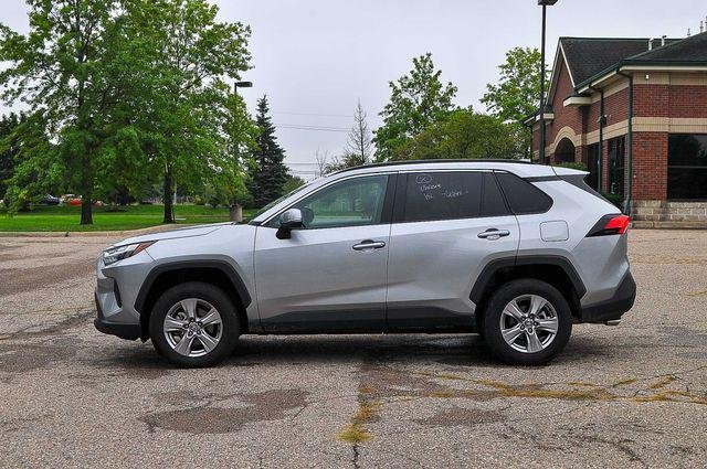 Certified Used 2025 SILVER SKY METALLIC Toyota  image 6
