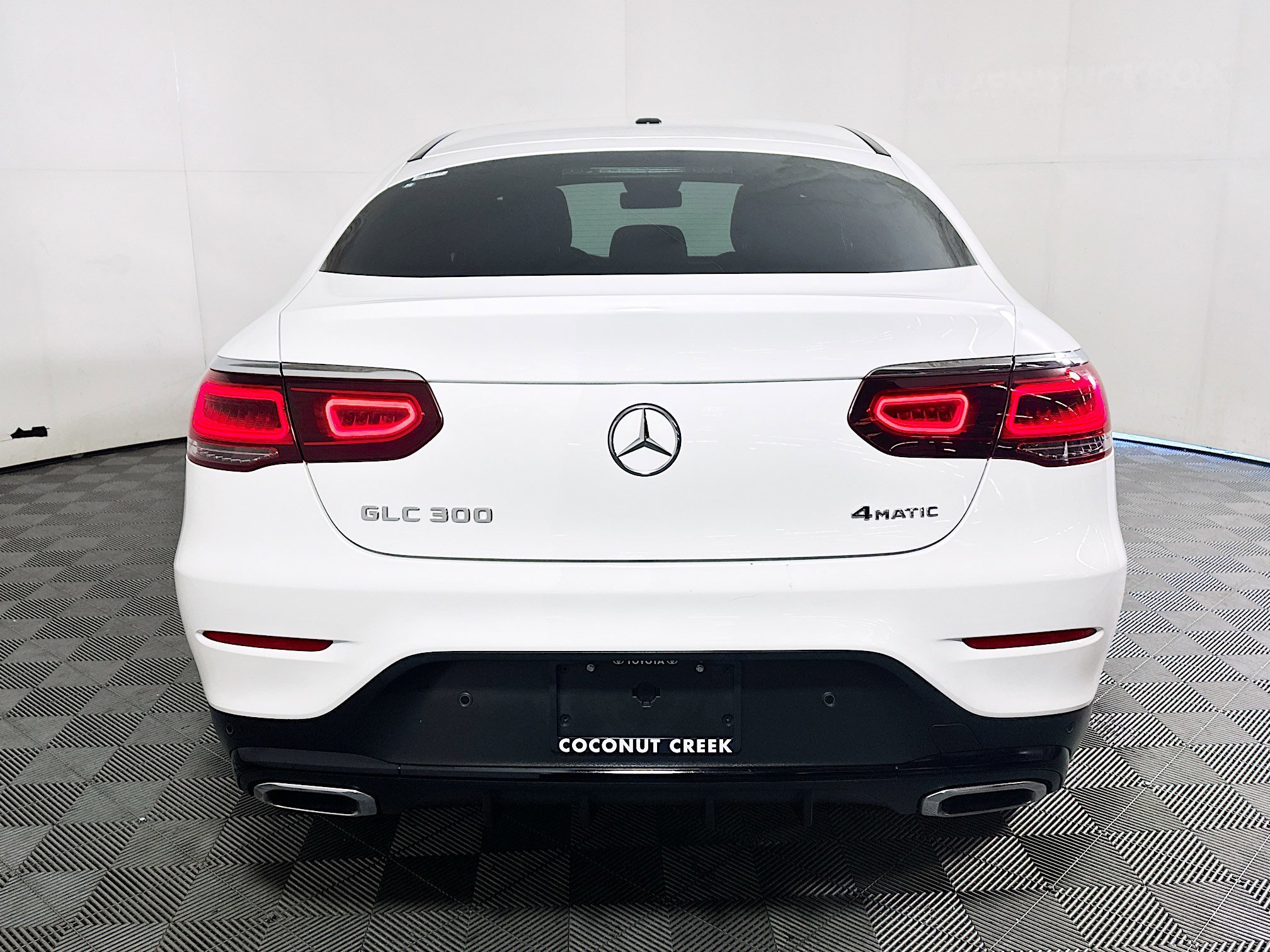 2023 Mercedes-Benz GLC thumbnail 6