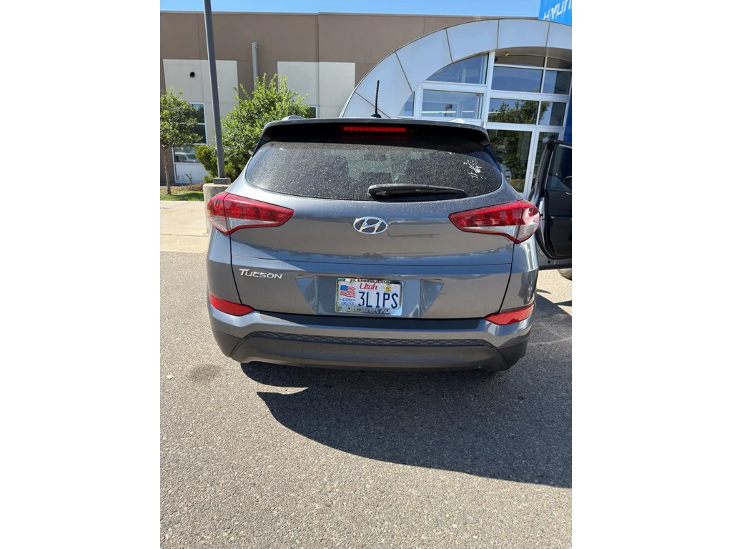 Used 2017 Gray Hyundai  image 5