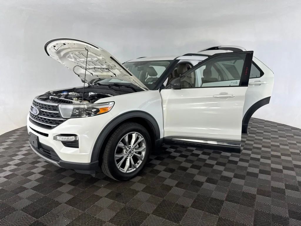 Used 2020 White Ford XLT image 11