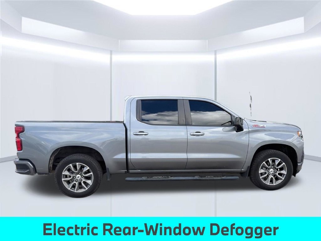 Used 2022 SATIN STEEL METALLIC Chevrolet RST image 18