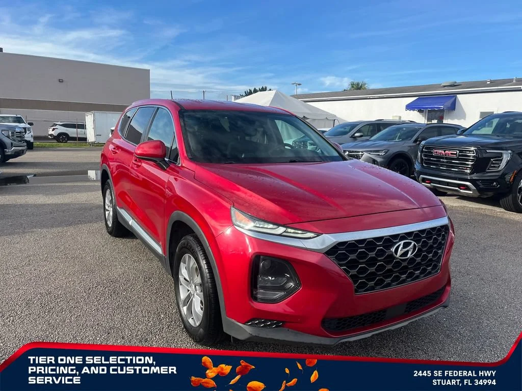 Used 2020 Red Hyundai SE image 3