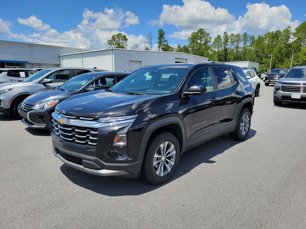 Used 2025 Mosaic Black Metallic Chevrolet LT image 1