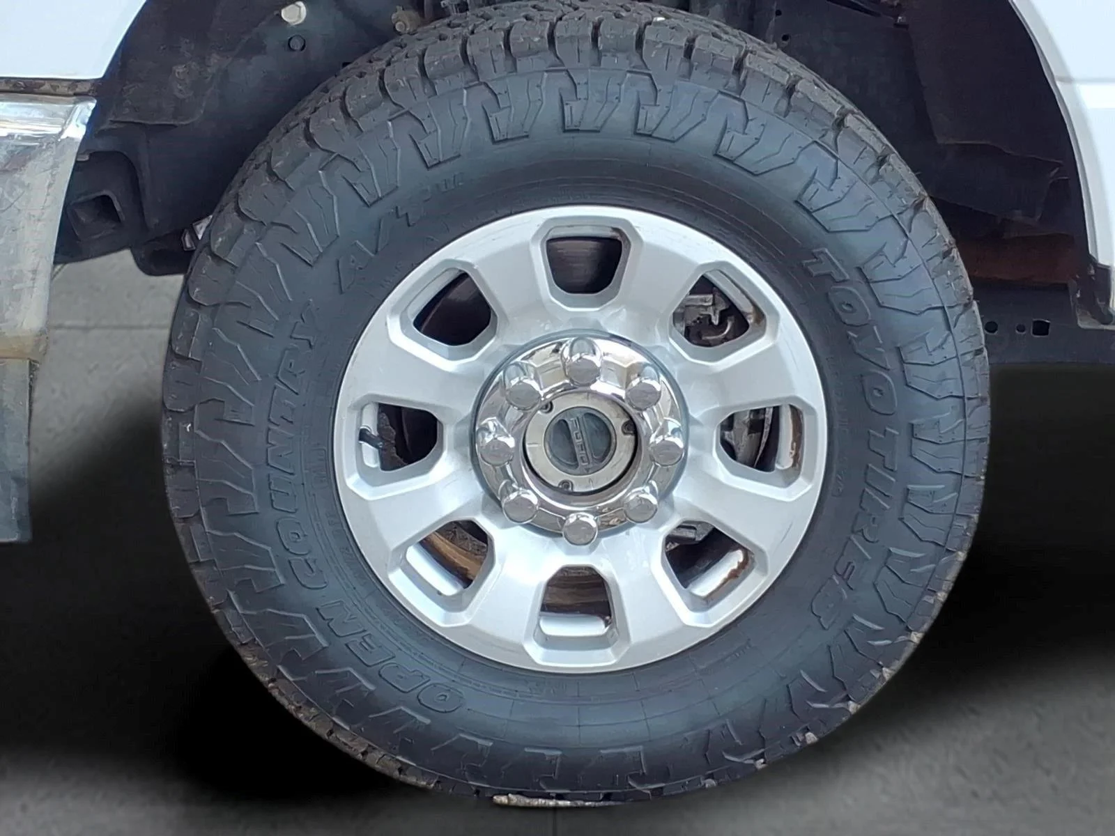 Used 2024  Ford XL image 9