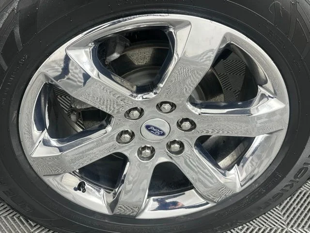 Used 2023 Gray Ford XLT image 9