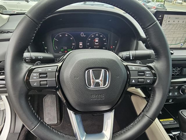 Used 2023 White Honda Touring image 25