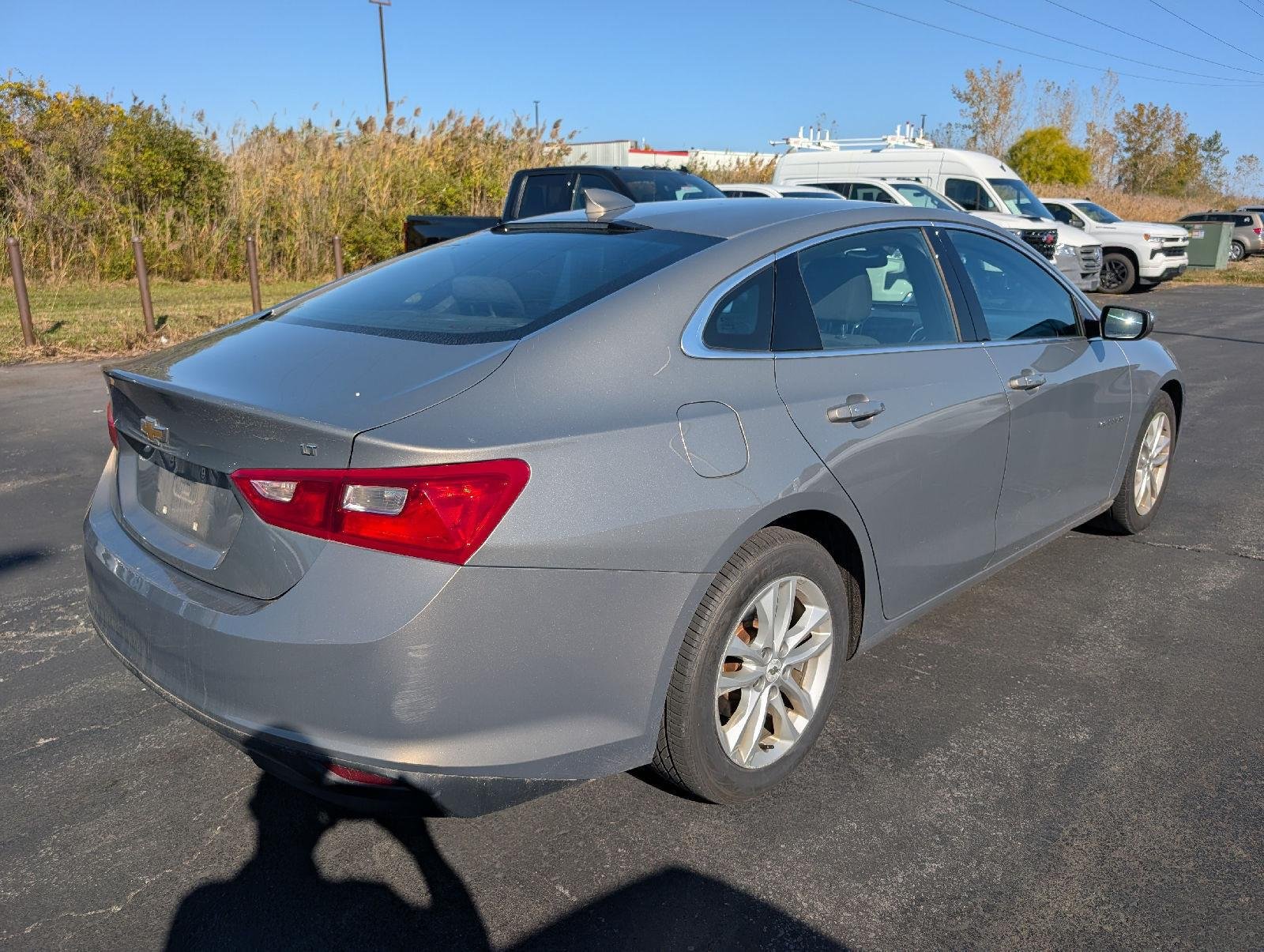 Used 2018 Pepperdust Metallic Chevrolet LT image 7