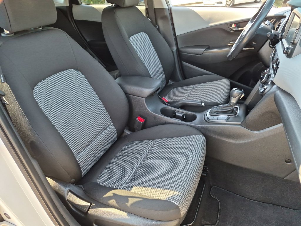 Used 2020 White Hyundai SEL Plus image 33