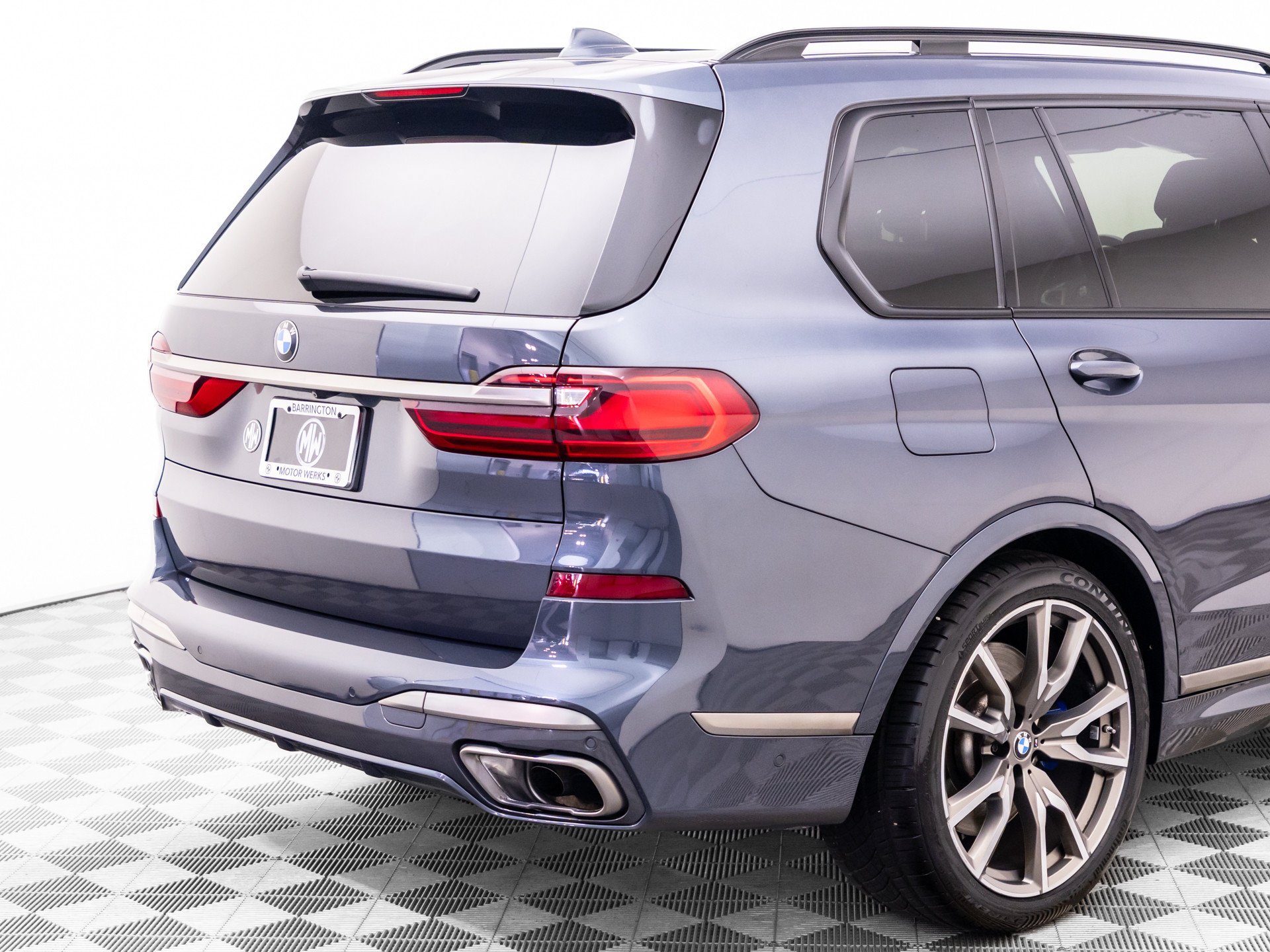 Used 2021 Arctic Grey Metallic BMW M50i image 34