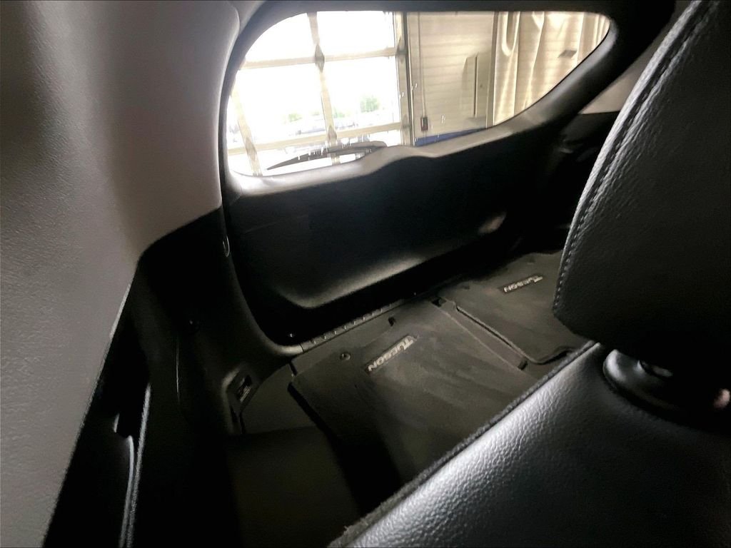 Used 2017 Silver Hyundai Limited image 17