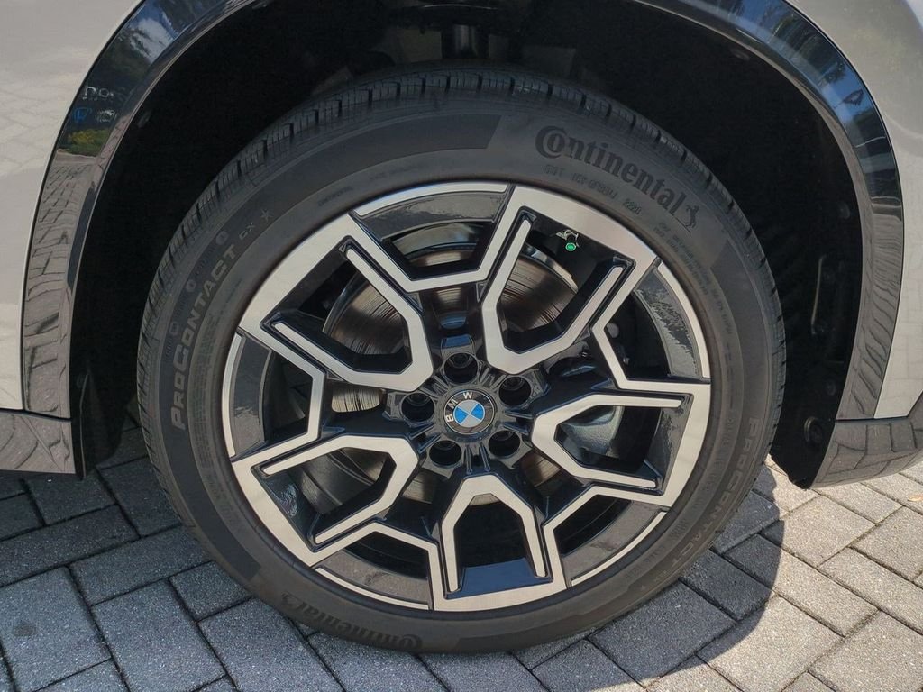 New 2027  BMW xDrive28i image 11