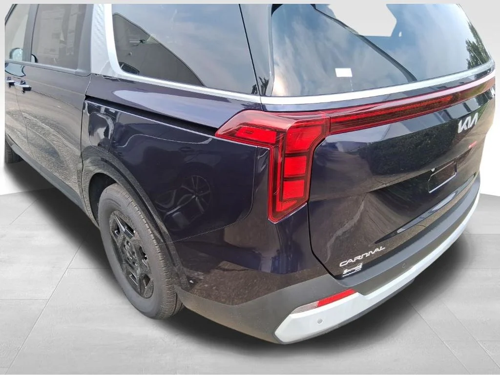 Used 2026 Blue Kia LXS image 9