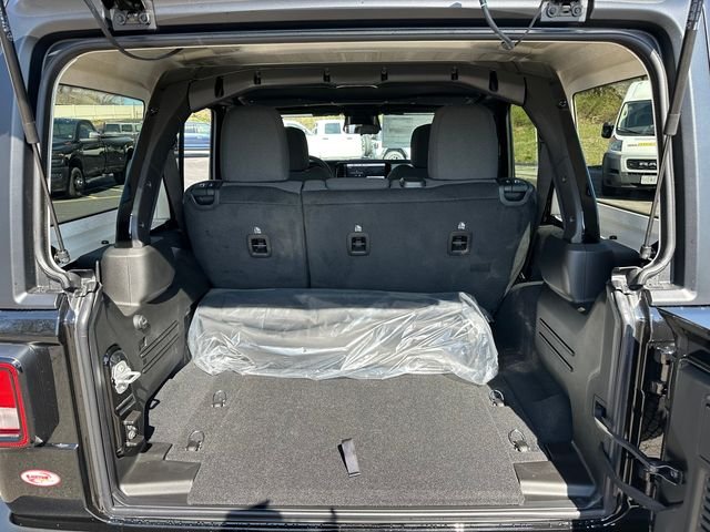 New 2026 Black Clear-Coat Exterior Paint Jeep Sport S image 10