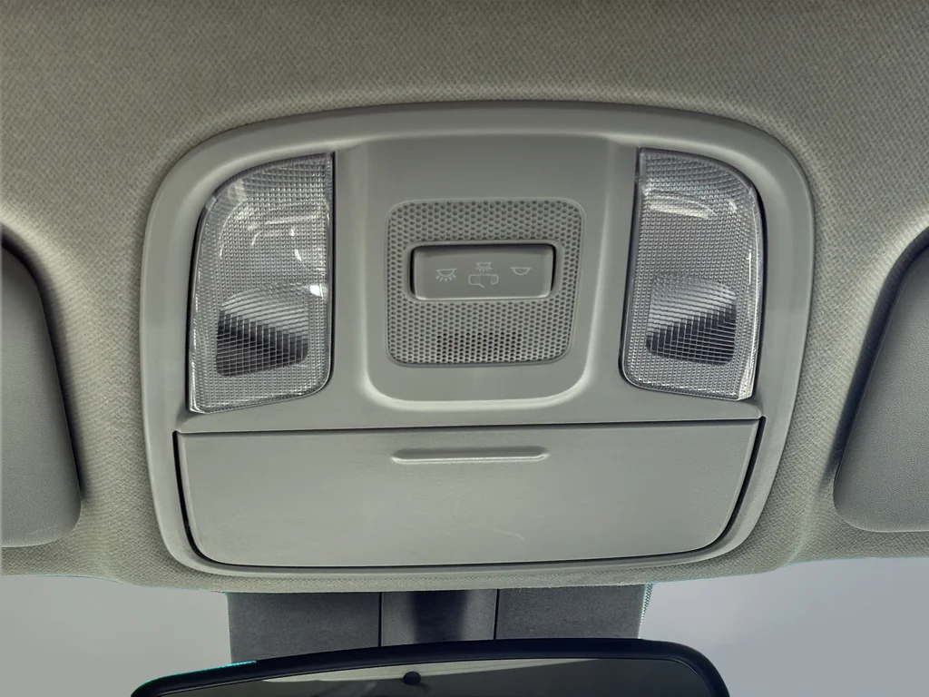 Used 2019 White Kia EX image 40