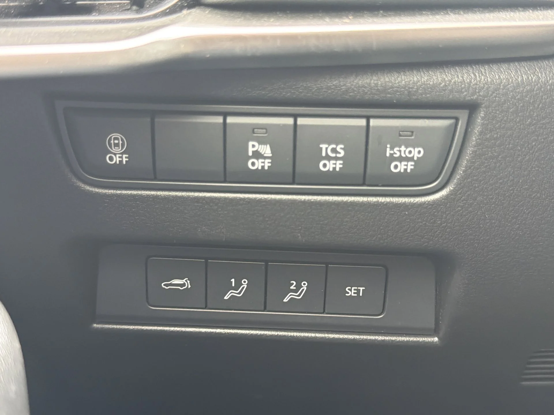Certified Used 2025 Platinum Mazda 3.3 Turbo Premium Plus image 19