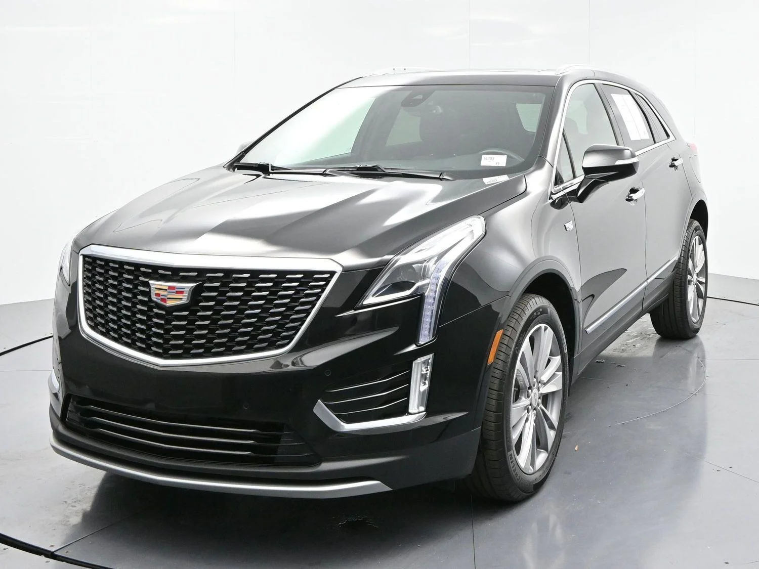 Used 2025 Stellar Black Metallic Cadillac Premium Luxury image 3