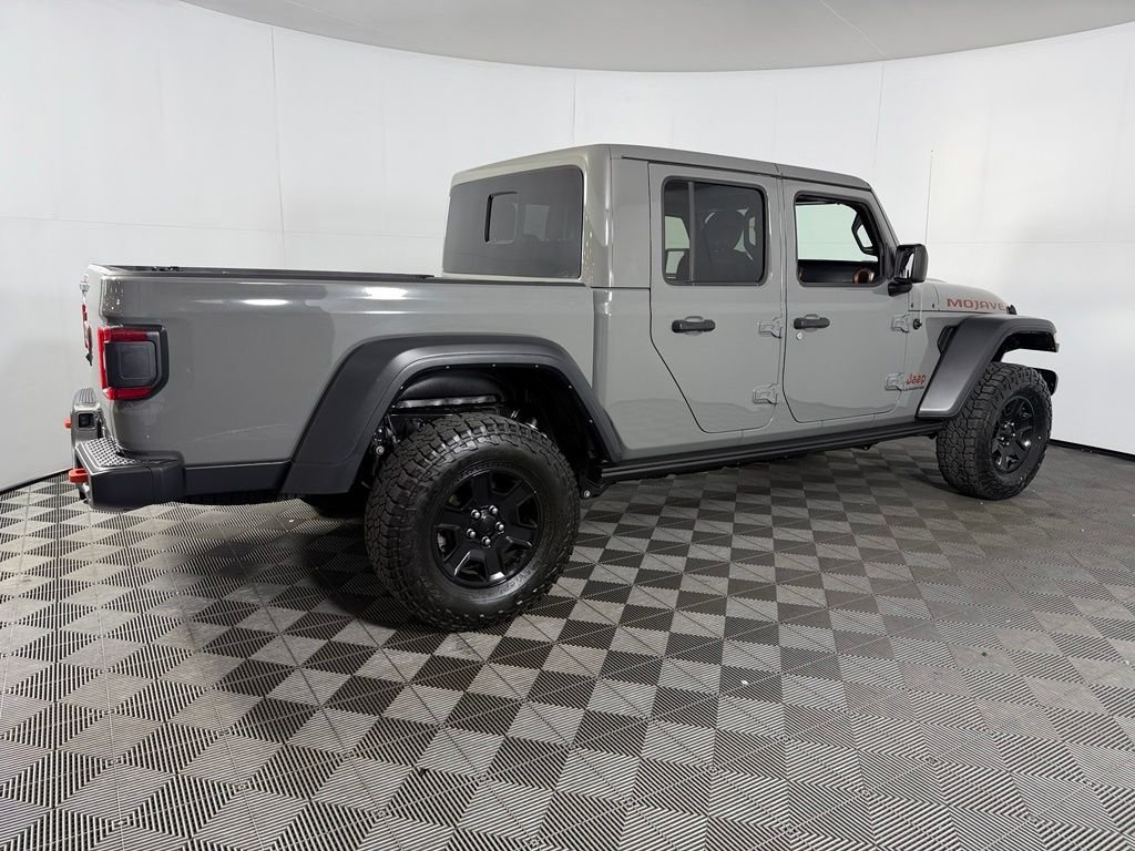 Used 2022 Gray Jeep Mojave image 7