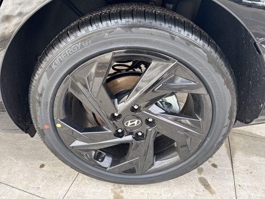 New 2026 Black Hyundai SEL Sport image 12