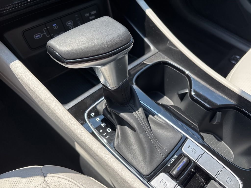 Certified Used 2025 Silver Hyundai SEL Convenience image 32
