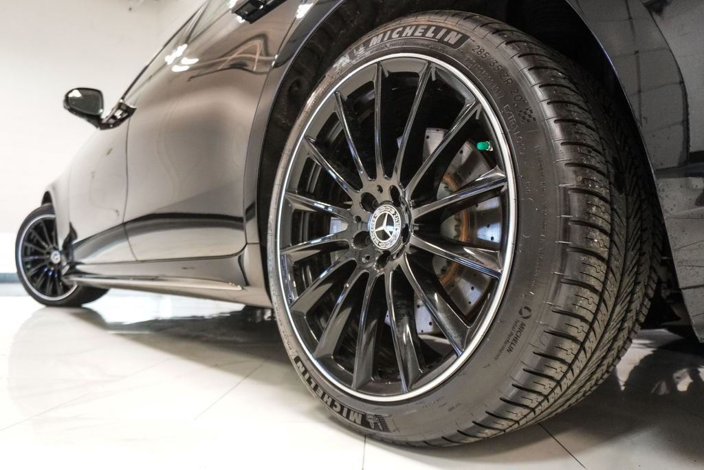 Used 2024 Black Mercedes-Benz S 580 image 34