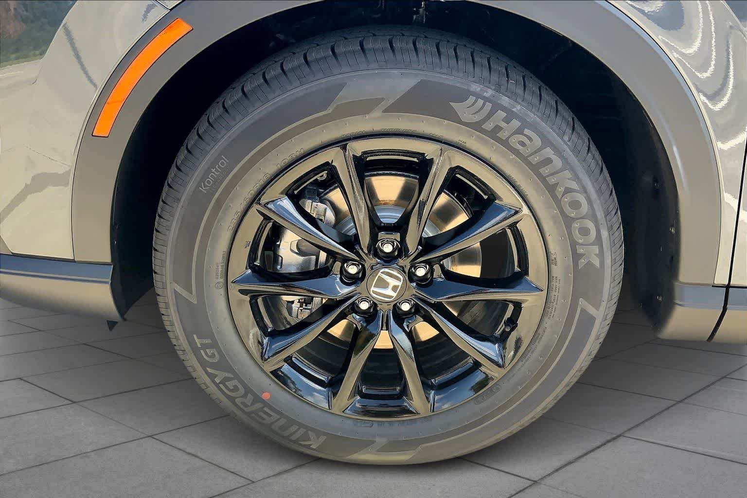 New 2026 Meteorite Gray Metallic Honda 2WD Sport Hybrid image 12