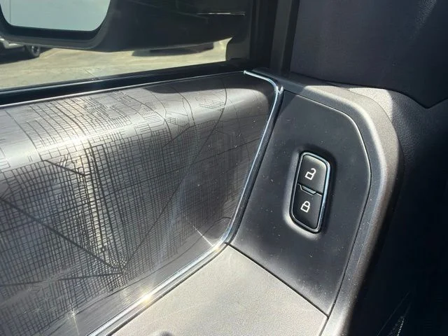 Used 2022 Red Ford XLT image 16