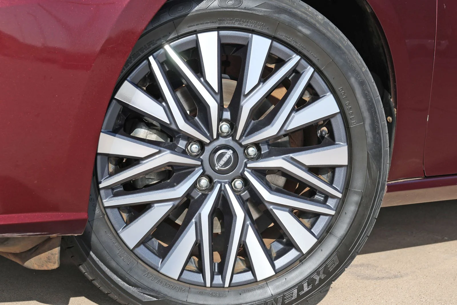 Used 2023 Red Nissan 2.5 SV image 10