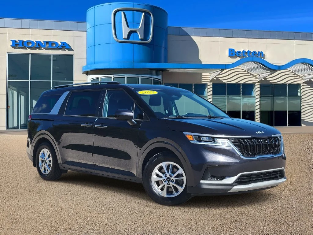 Used 2022  Kia LX image 1