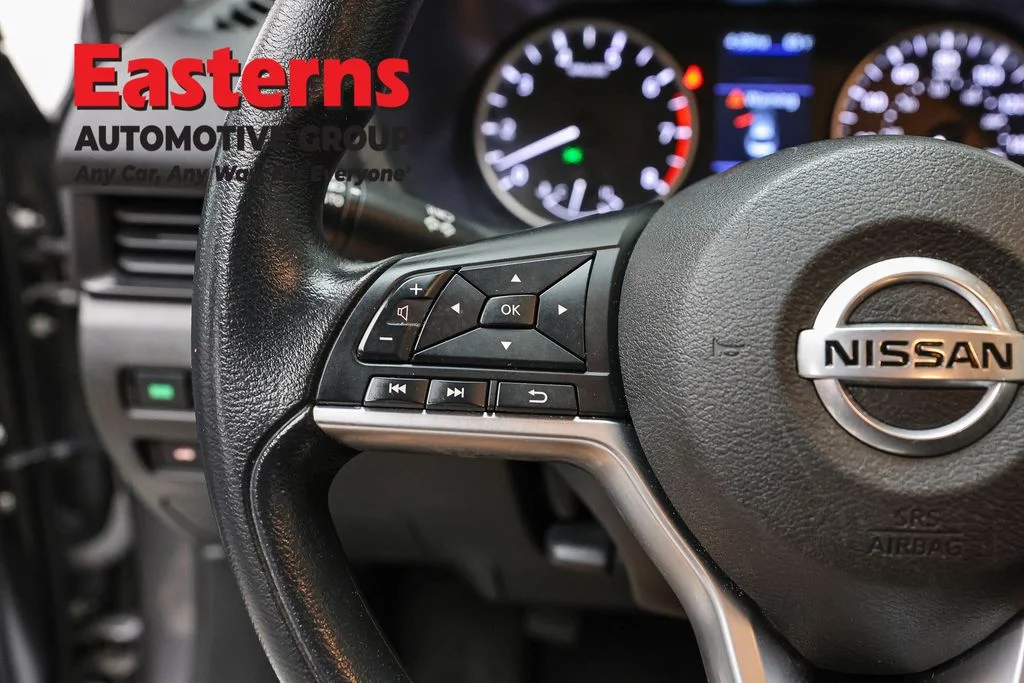 Used 2023 Gray Nissan S image 14