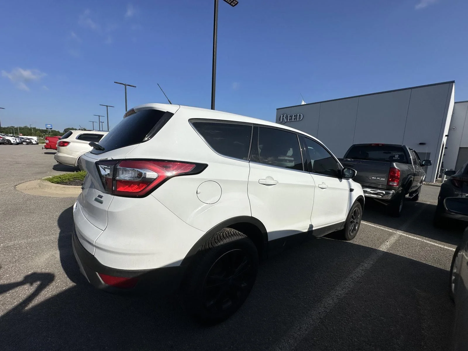 Used 2017 Oxford White Ford SE image 4