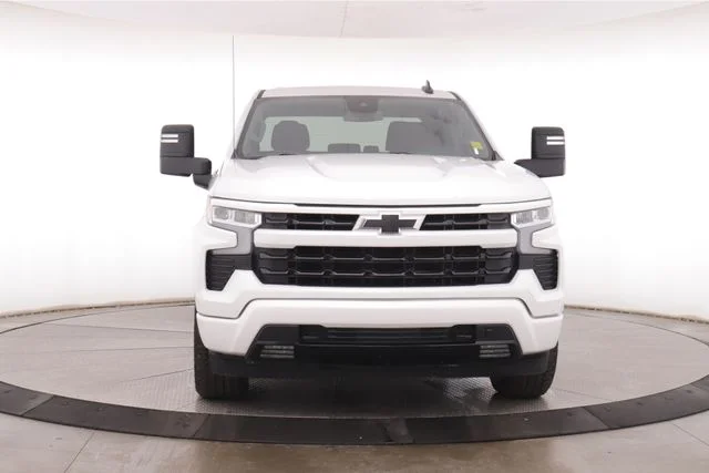Used 2024 White Chevrolet RST image 12
