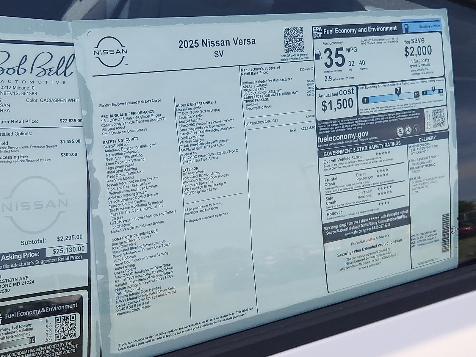 2025 Nissan Versa Sedan SV - Photo 17