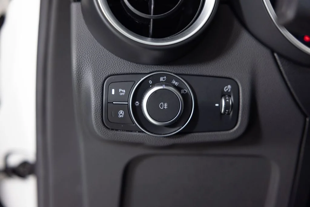 2025 Alfa Romeo Stelvio Base - Photo 21