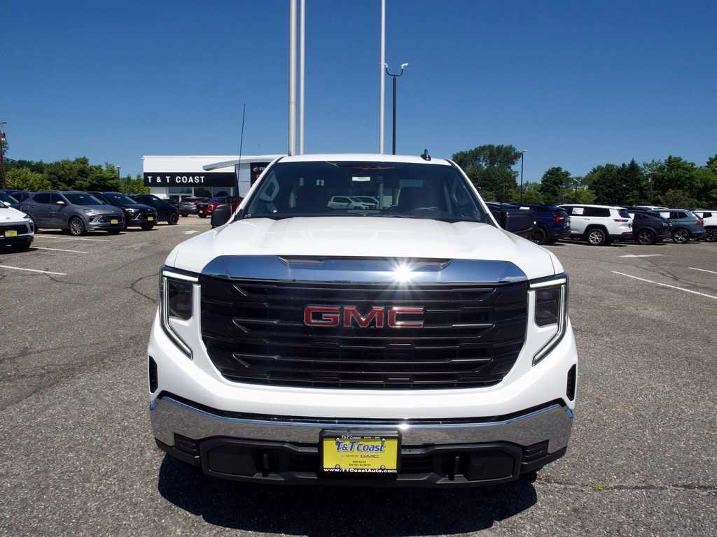 New 2026 Summit White GMC Pro image 2