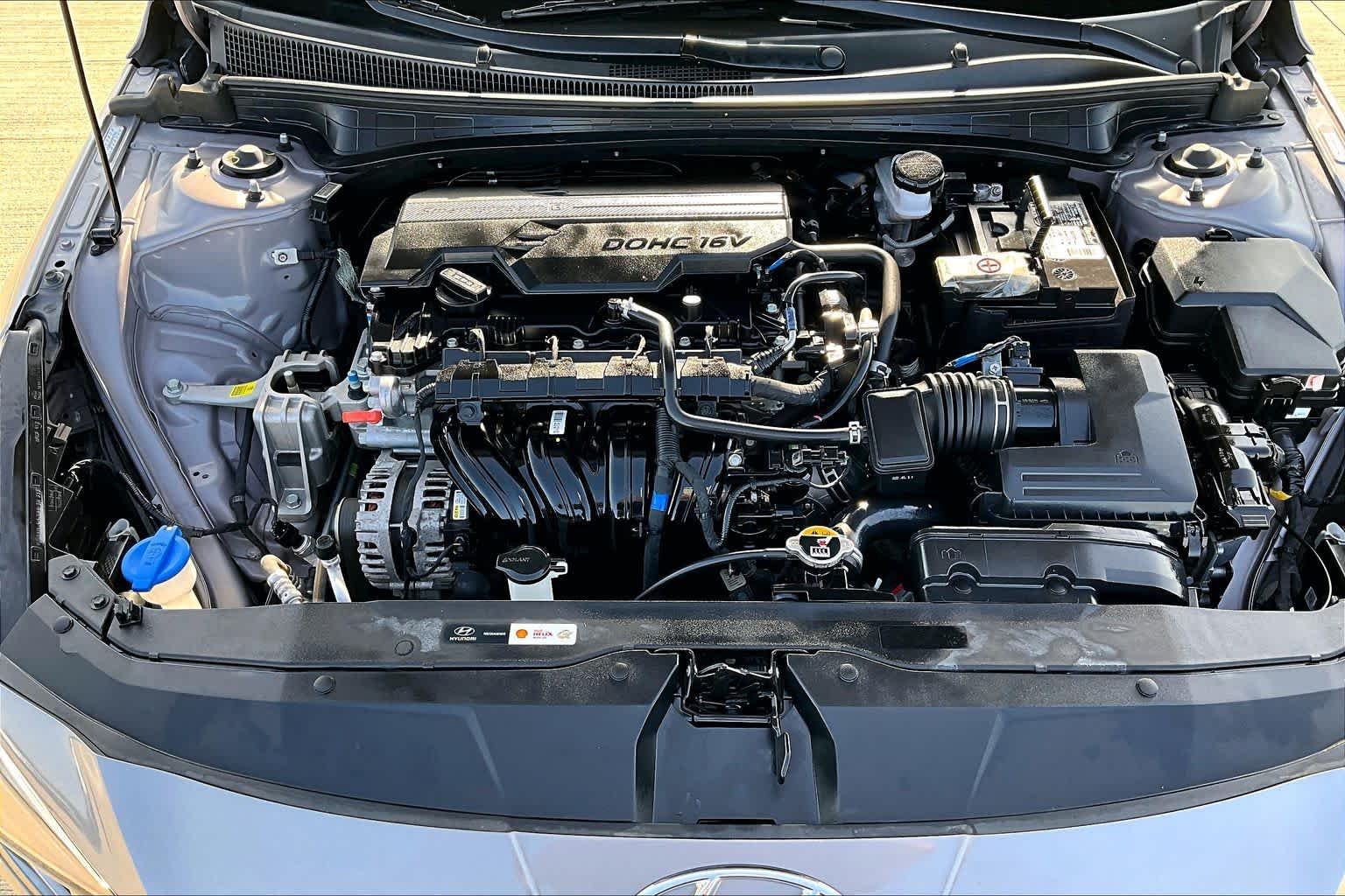 Used 2023 Fluid Metal Hyundai Limited image 31