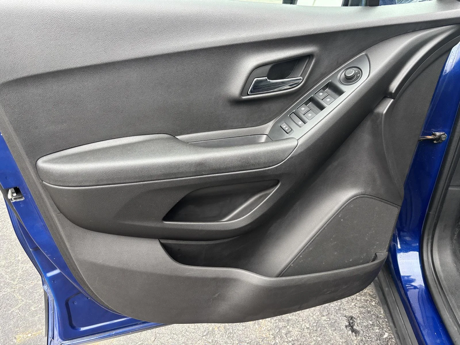 Used 2017 Blue Topaz Metallic Chevrolet LT image 14