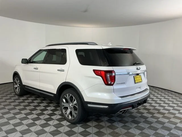Used 2019 White Platinum Clearcoat Metallic Ford Platinum image 7