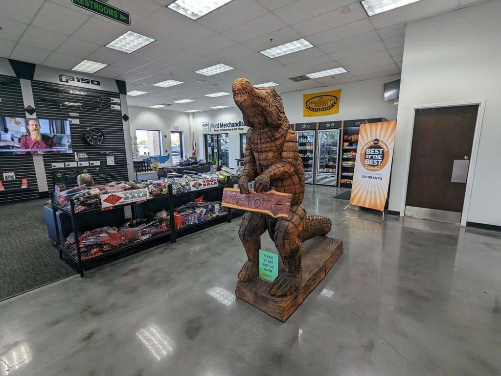 2025 Ford F-150 Lariat - Photo 37