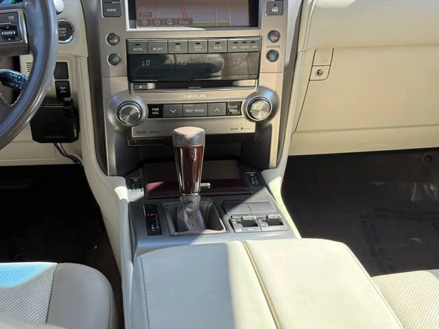 Used 2018 White Lexus GX 460 image 17