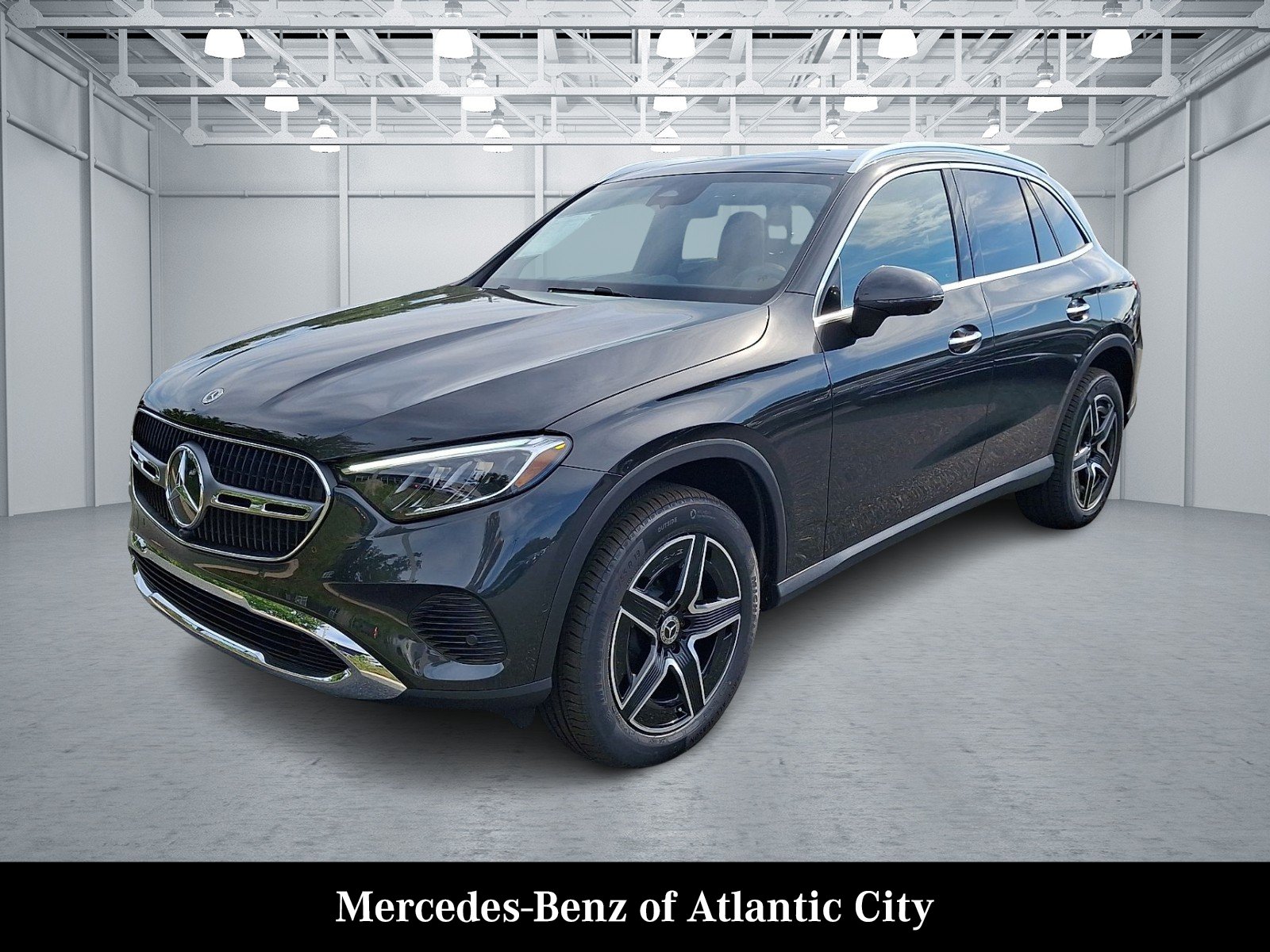 New 2027 Graphite Grey Metallic Mercedes-Benz GLC 300 image 2