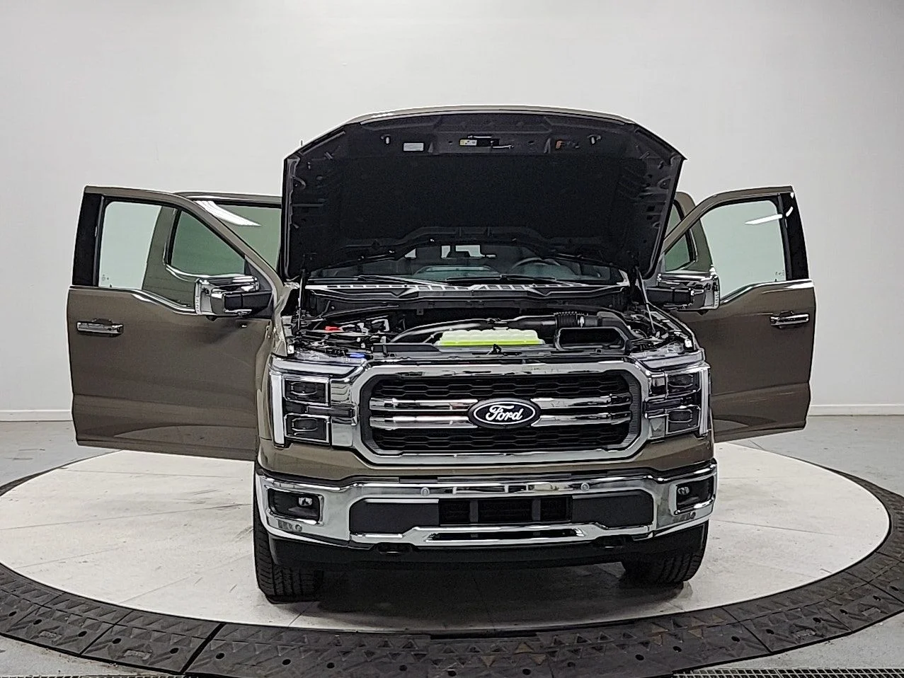 New 2026 Gray Ford Lariat image 10
