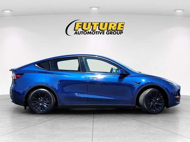 Used 2023  Tesla Long Range image 3