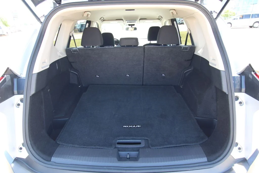 Used 2023 Silver Nissan SV image 12