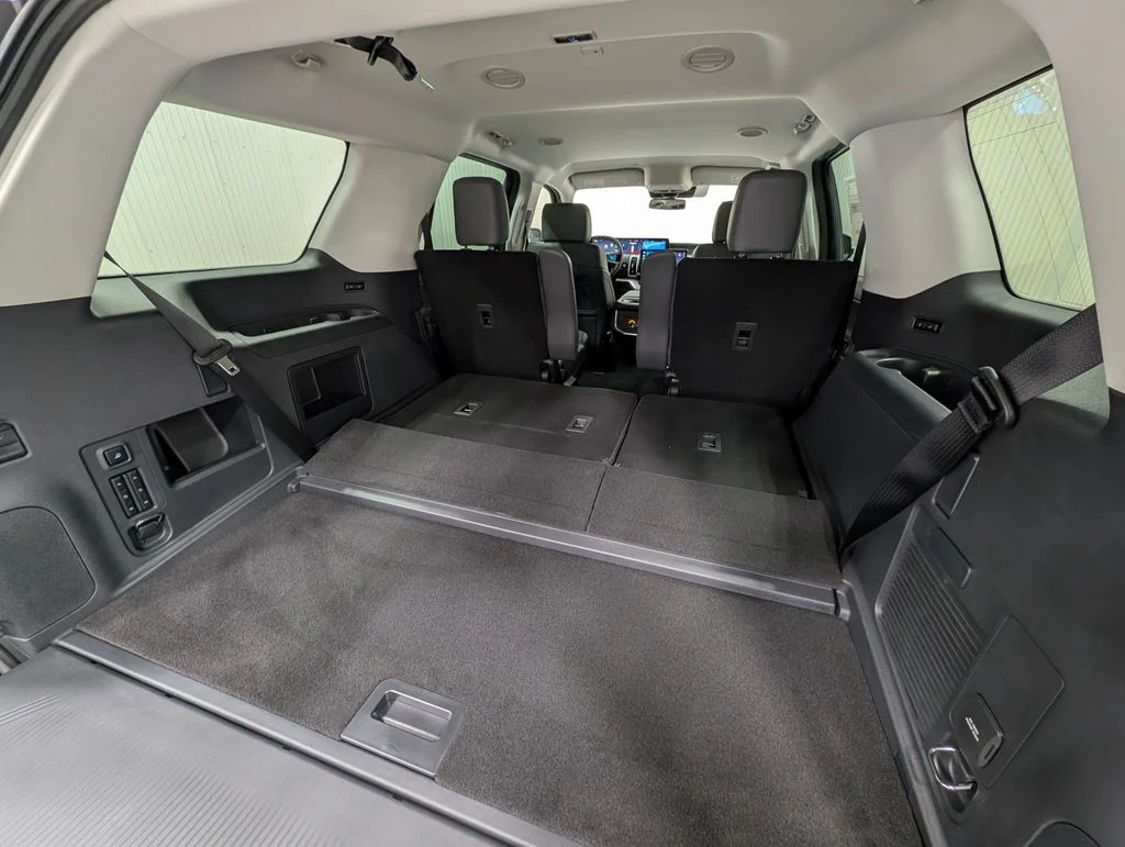 New 2027 Glacier Gray Metallic Tri-Coat Ford Active image 22