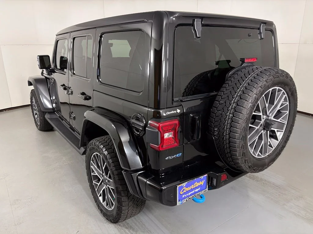 Used 2024 Black Jeep High Altitude 4xe image 5
