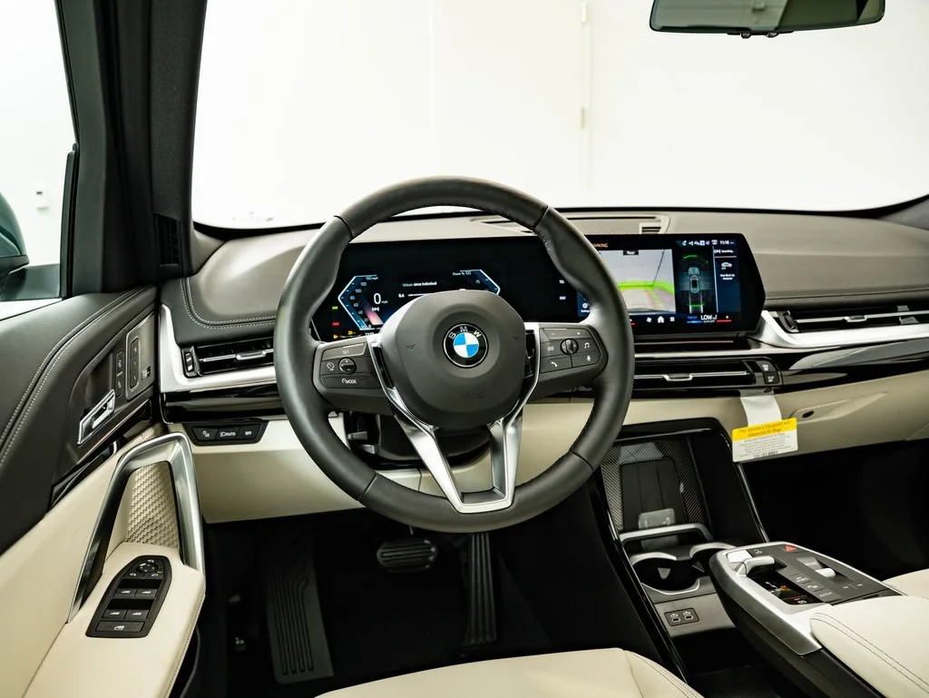 New 2026 Cape York Green Metallic BMW xDrive28i image 33
